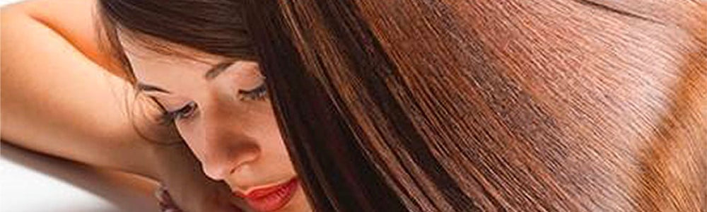 Tea tree oil and coconut oil hair care guide from Glimmer Goddess.