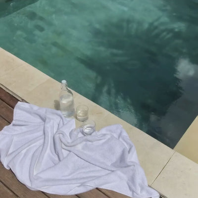 Vitamin C Glow Duo texture demonstration - lightweight serum and eye cream for radiant skin
